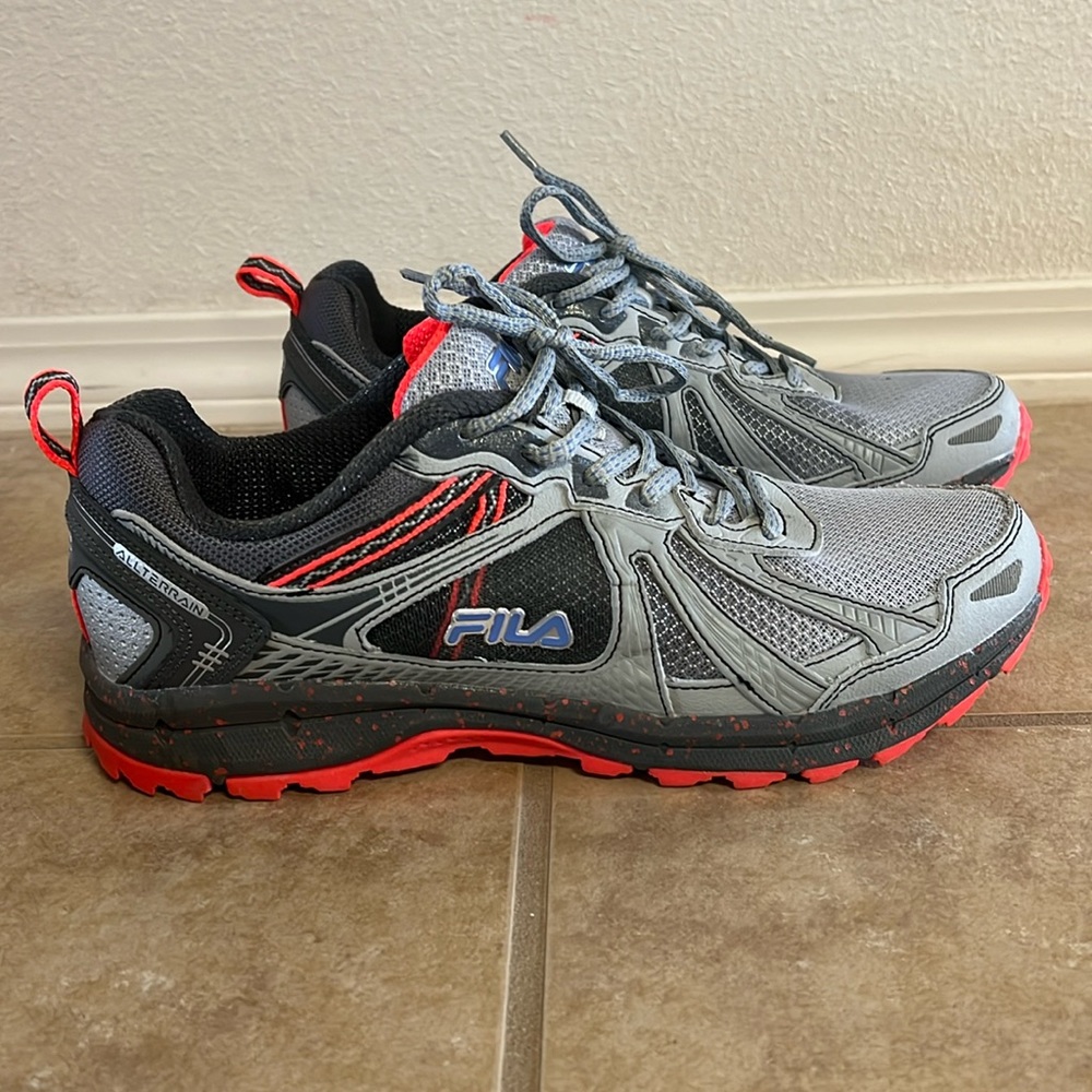 Women’s FILA All Terrain Sneakers Size 11